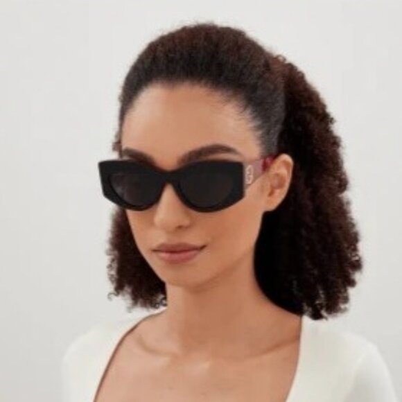 NEW GUCCI SUNGLASSES BLACK RED WOMEN EYEWEAR GUCCI GG1843S 006 - Picture 3 of 4